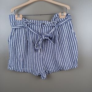 Forever 21 hi rise shorts Juniors Large